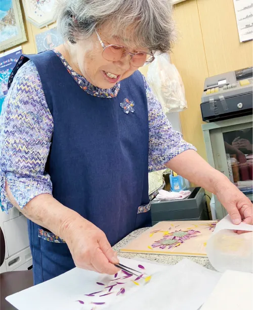 千鶴子さん