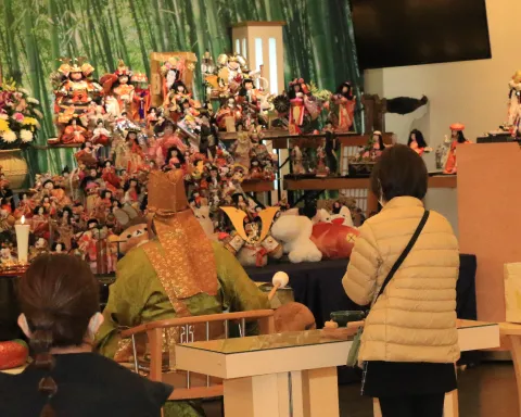 読経・焼香の様子